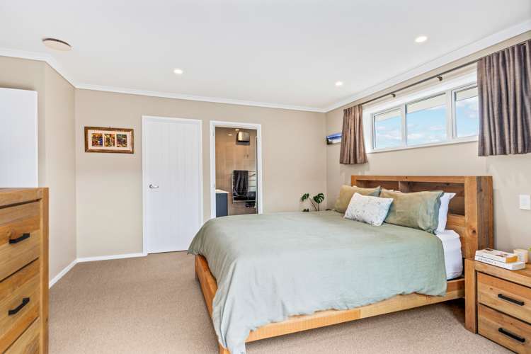 7 Laly Haddon Place Matakana_15