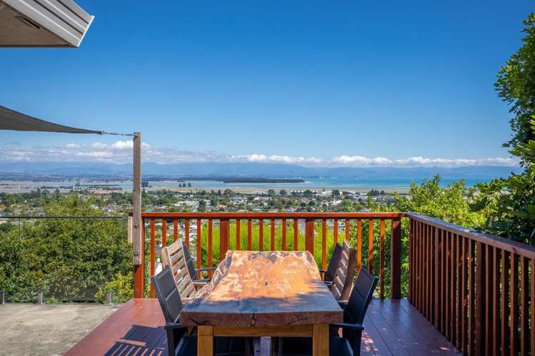 32 View Mount Stoke_1