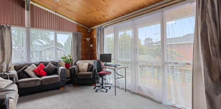 27 Huia Street Hillcrest_5