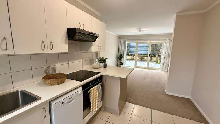 4/4 Meadow Street Mount Wellington_2