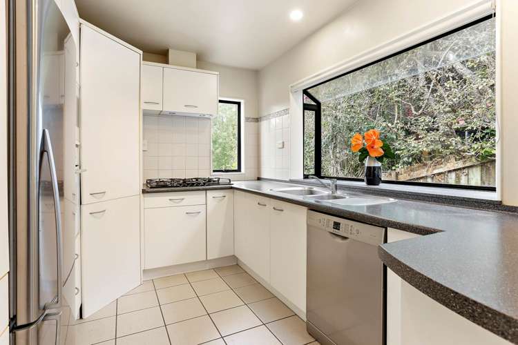 13a Stephen Lysnar Place Hillsborough_8