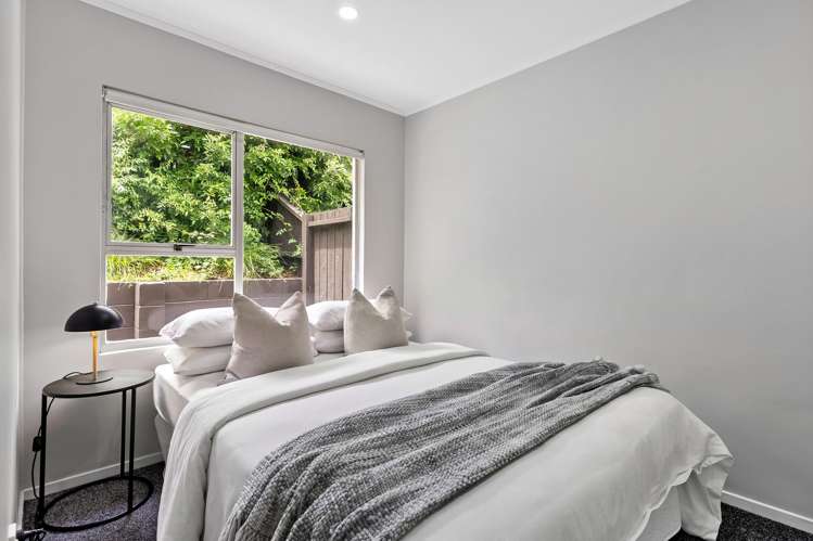 2/17 Emirau Place Glenfield_4