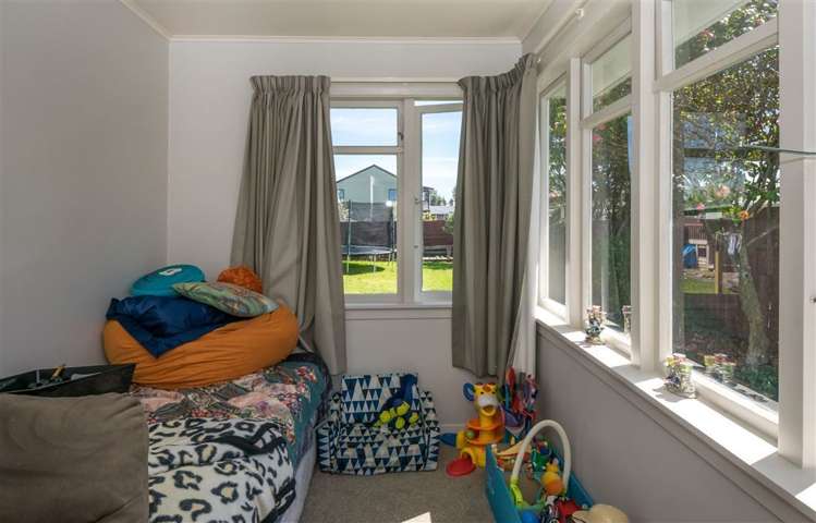 6 Edinburgh Crescent Redwoodtown_7