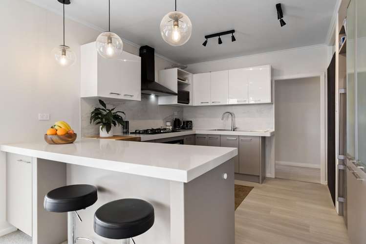 39 Rogan Street Mount Roskill_1