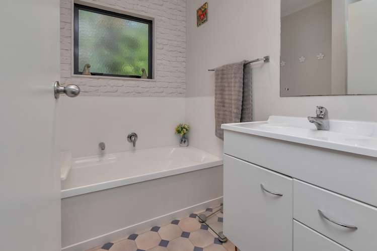 19 Marsden Point Road Ruakākā_11