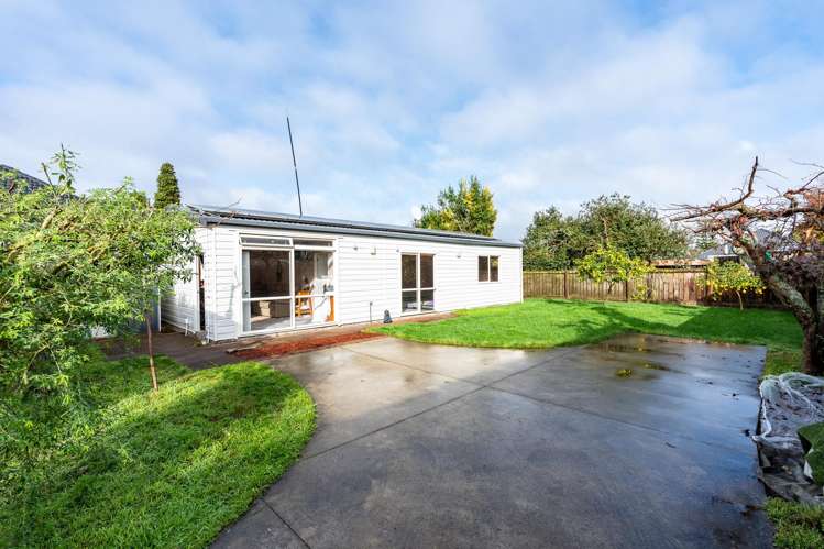 61 Macfarlane Street Hamilton East_1