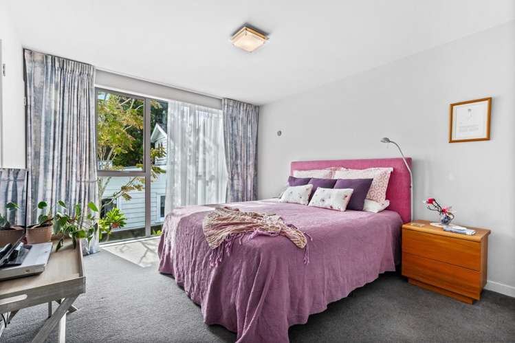7 Merani Street Narrow Neck_14