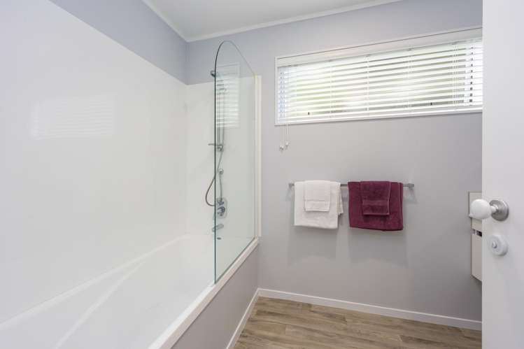 5a Mollyhawk Rise Arkles Bay_17