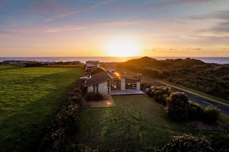 265 Tai Road Opunake_21