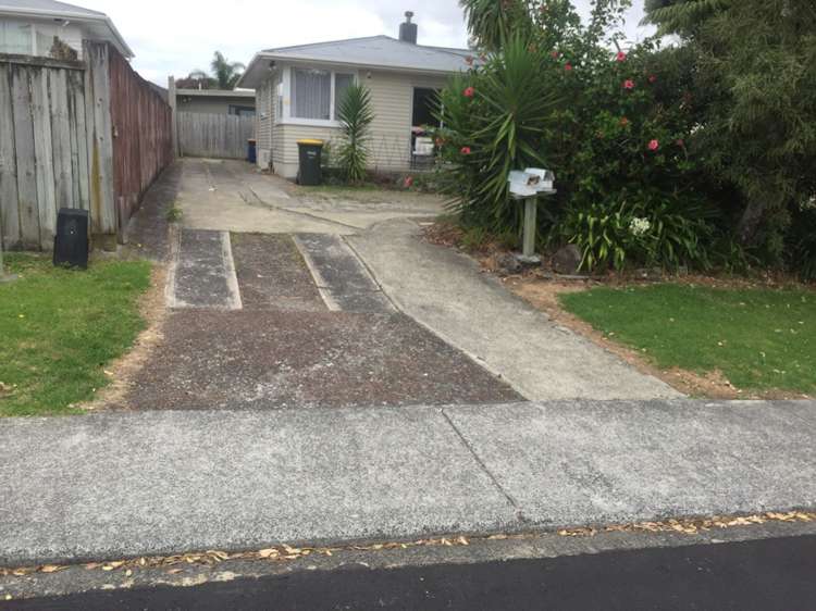 15 Ozich Avenue Te Atatu South_5