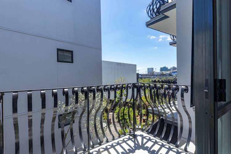 2F/30 Randolph Street_1