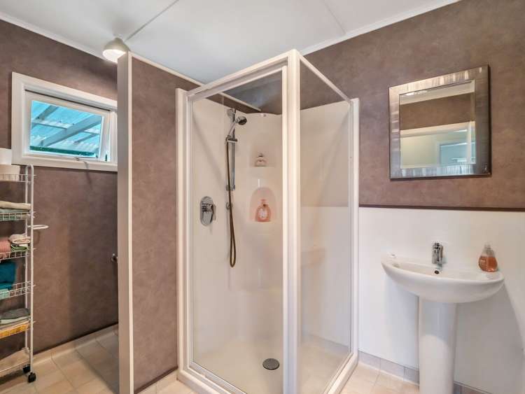 2 Glandwr Crescent Whanganui East_7