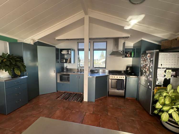 2/232 Ocean Road Ohope_2