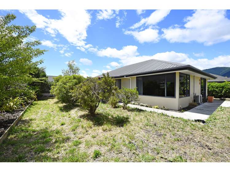 16 Holcroft Place Stoke_13