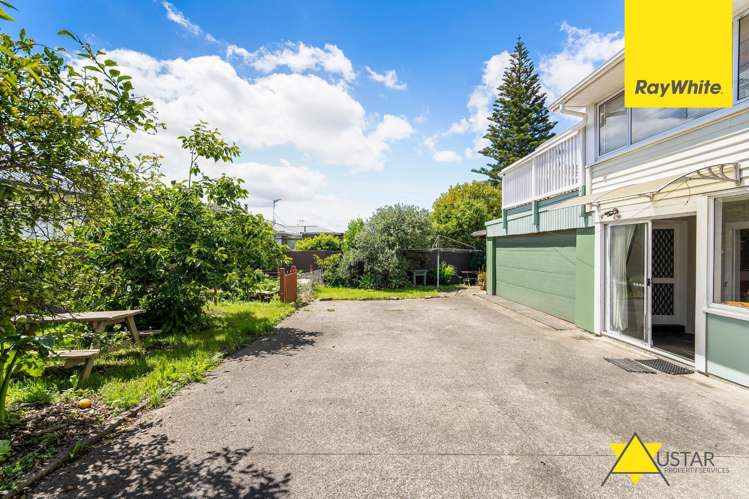 51 Glenview Road Glen Eden_15