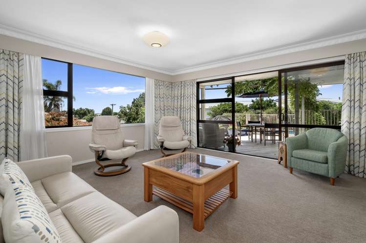 17 Matua Road Matua_1