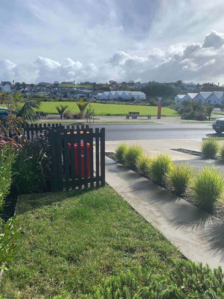 5 Koura Drive Red Beach_19