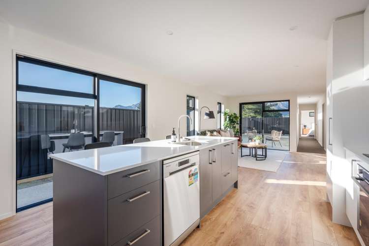 19 Burdon Loop Wanaka_2