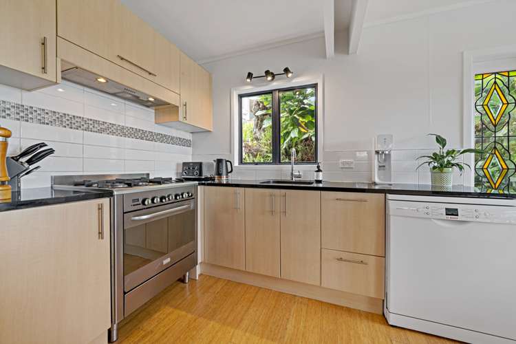 1/6 Theodora Place Mairangi Bay_7