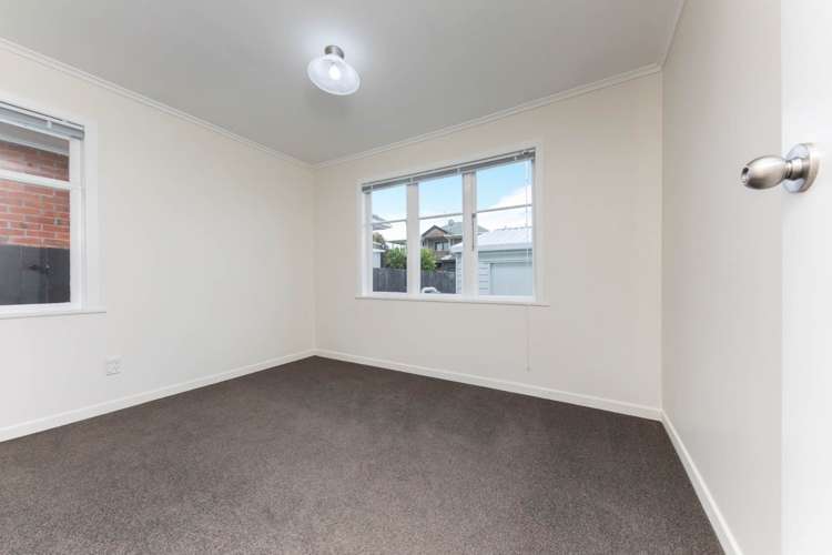 7 Glengarry Road Glen Eden_18