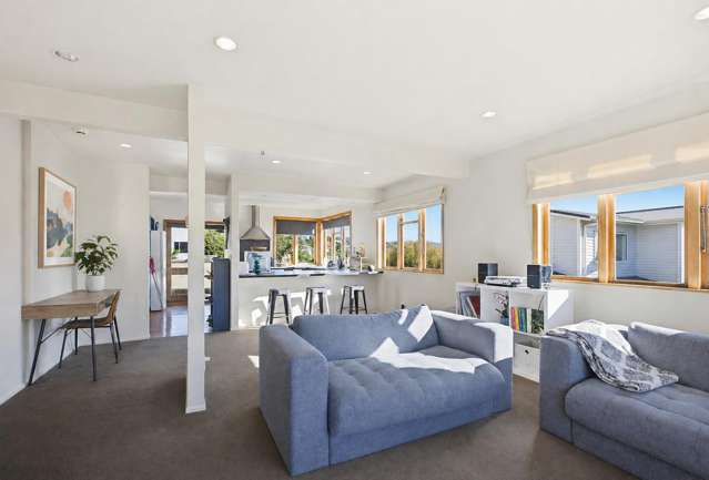 8 Kiriwai Road Paremata_3