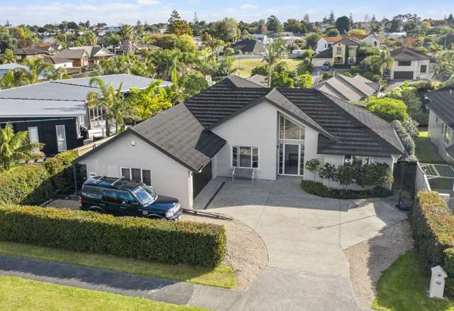 62 Intrepid Crescent Beachlands_2