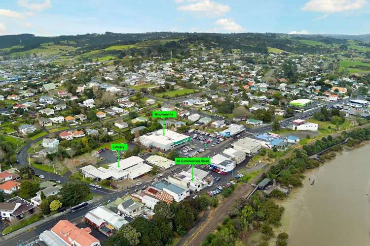 56 Commercial Road Helensville_7