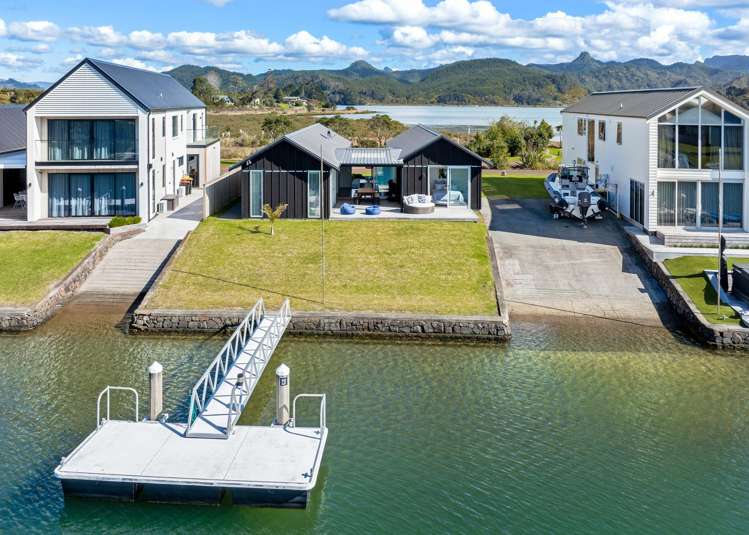 150 Waterways Parade Pauanui_36