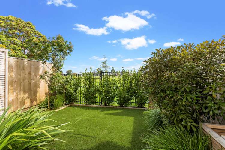 7/87 Taikata Road Te Atatu Peninsula_1