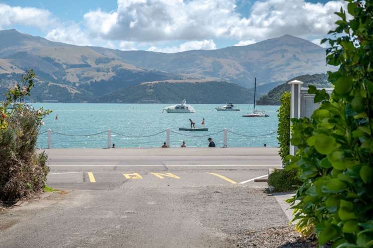 3a Beach Road Akaroa_24