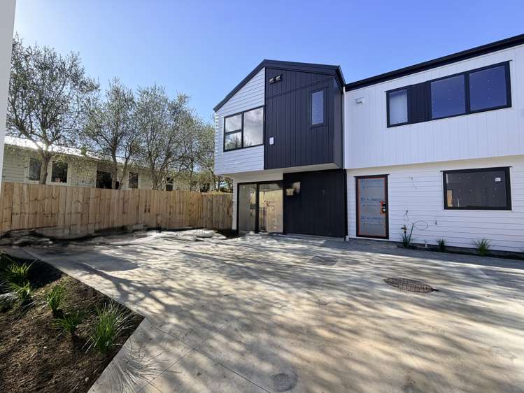 3 Gill Avenue Te Atatu Peninsula_16