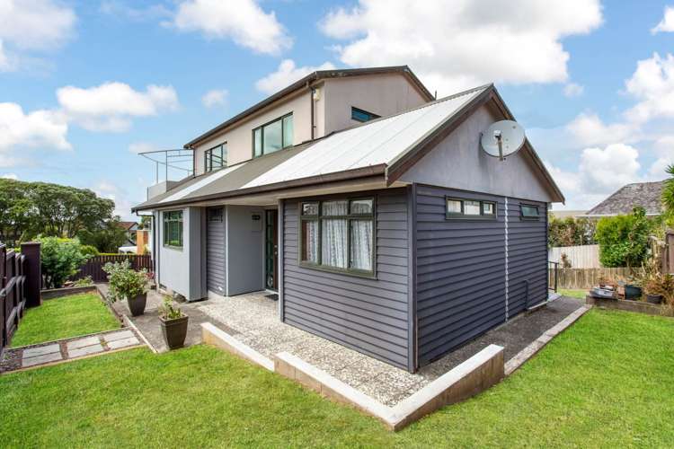 1/33 Sharon Road Waiake_2