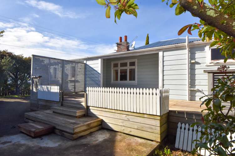 224 High Street South Carterton_17