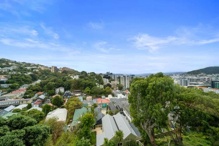 4C/20 Maarama Crescent_0