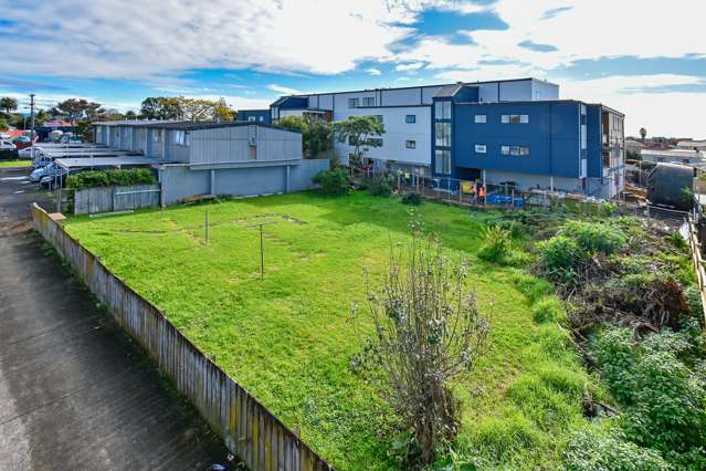 1/10 Gray Avenue Mangere East_3