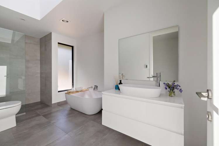 37 Hackett Road Jacks Point_16