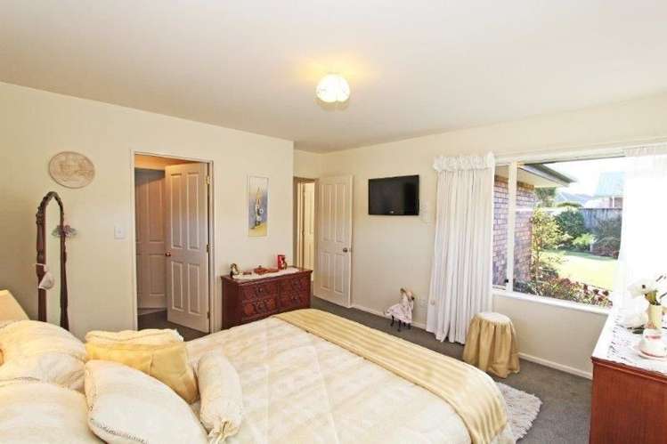 18 Holcroft Place Stoke_6