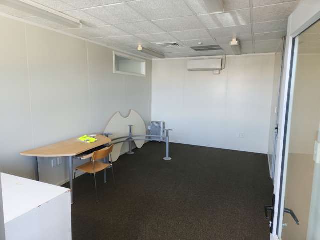 2/23 Kitchener Road Waiuku_4