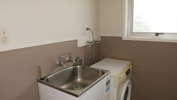 2/12 Grey Street Putaruru_9