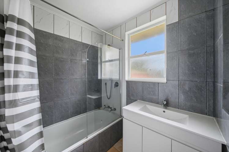 4 and 6 Resolute Way Papakura_16