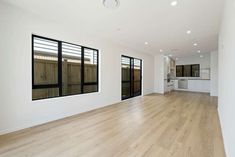 140 A-E Kolmar Road Papatoetoe_36