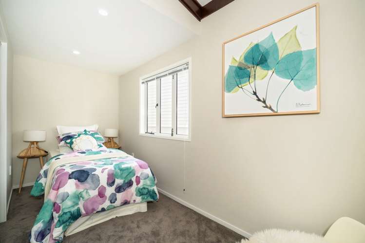 1 Lyons Avenue Murrays Bay_13