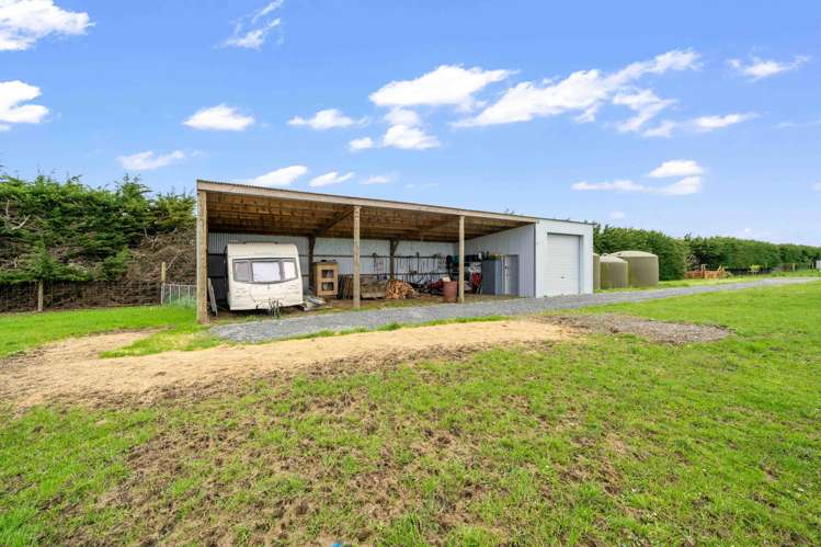 29 Humphries Road Waimumu_32