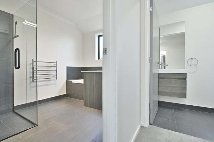 22 Read Crescent Clive_10