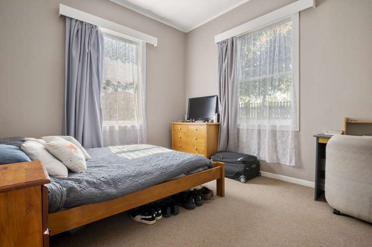 82 The Drive Epsom_13