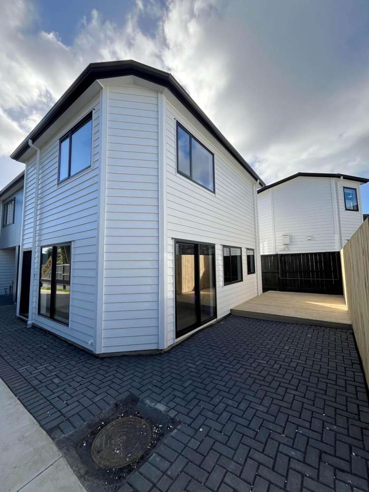 4/8 Buller Crescent_0