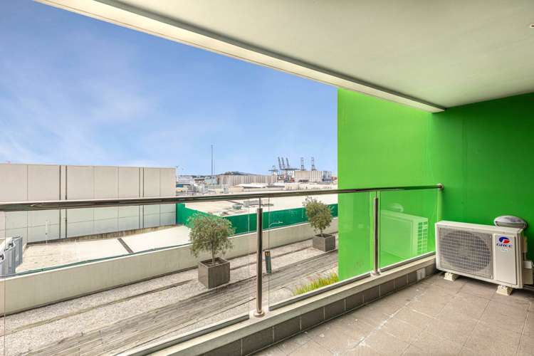 607/18 Beach Road Auckland Central_9