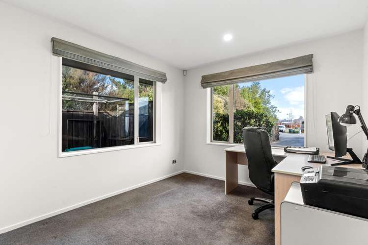 17 Glen Arrife Place Wigram_11