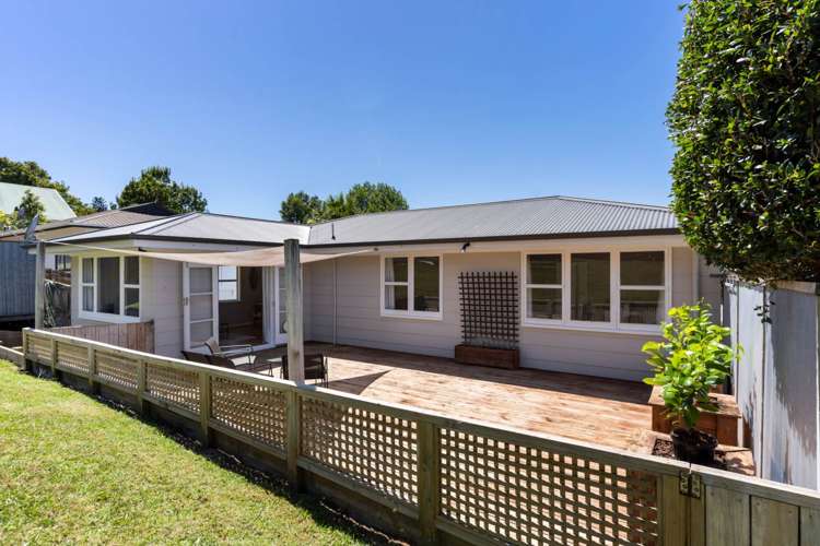 17 Springtime Crescent Stanmore Bay_10