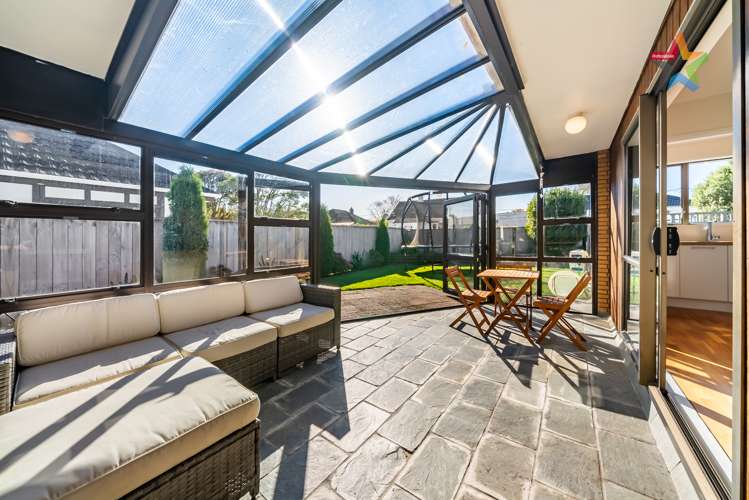 28 Mcenroe Grove Naenae_14